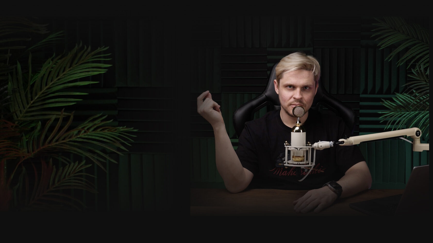 зал для записи аудио и видео подкастов в студии Podcast Moscow