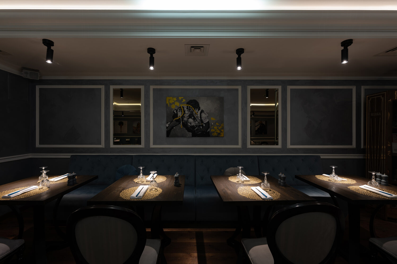 Room restaurant. Room DND ресторан СПБ. Эмеральд отель СПБ Room DND. Кафе Тайная комната. Тайная комната ресторан.