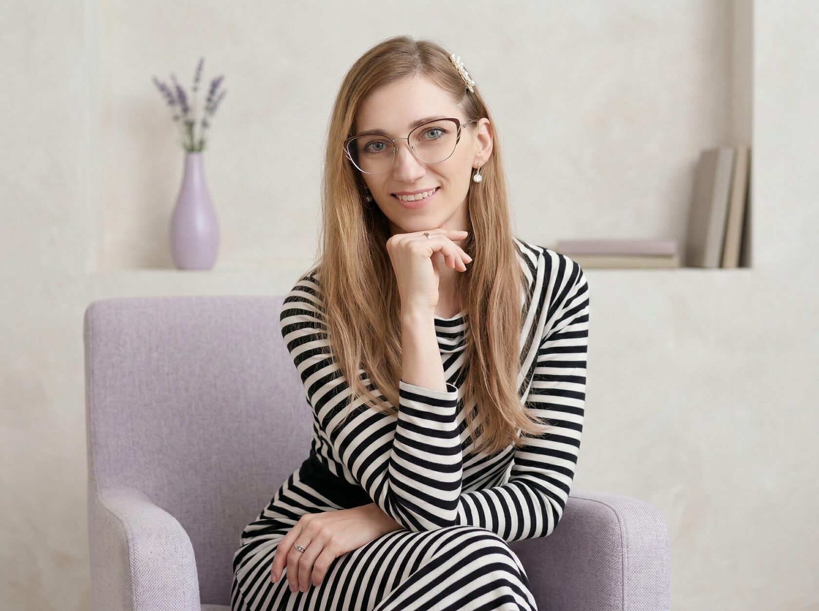 Елена Снеговая — клинический психолог и писатель