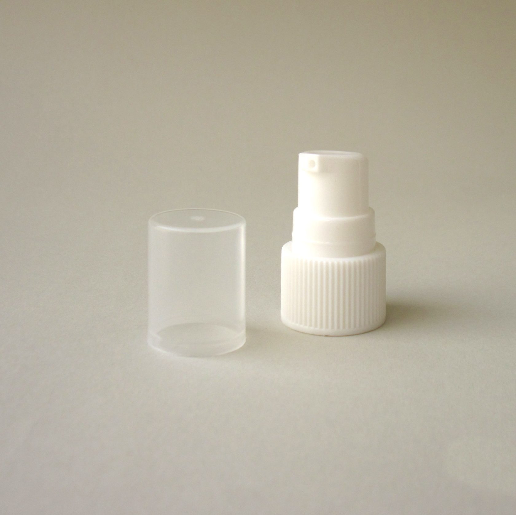 Дозатор для крема 20/410 белый