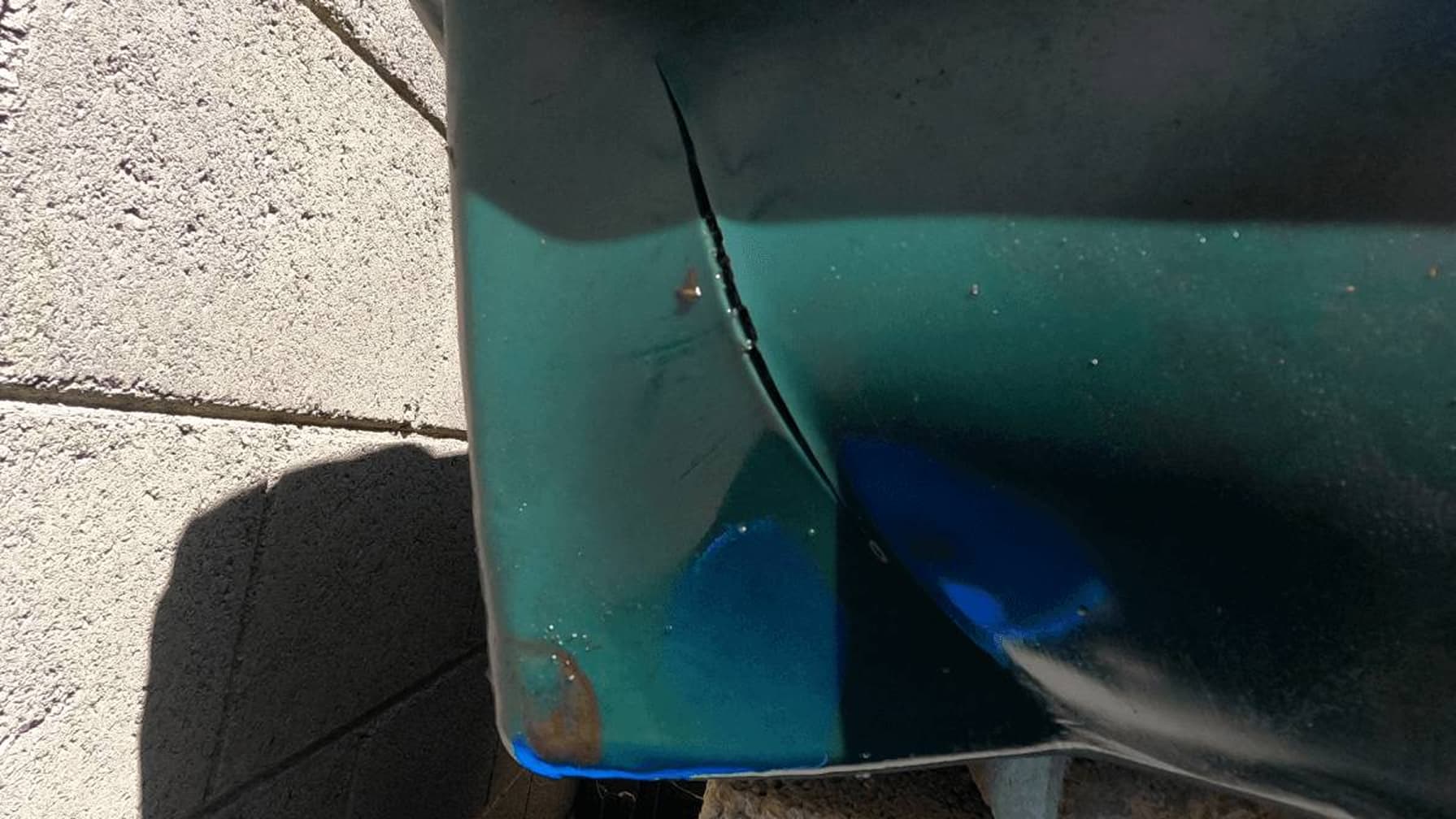 Leaking oil tank