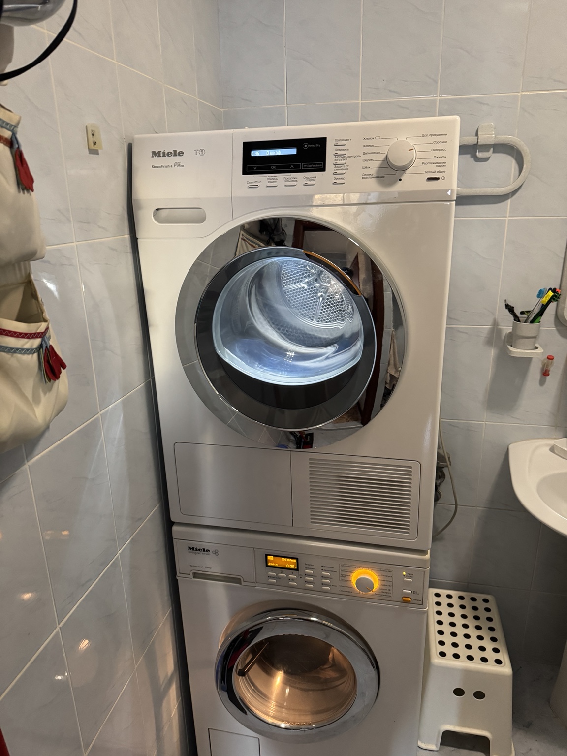 Сушильная машина Miele после чистки теплообменника в Кузьминках