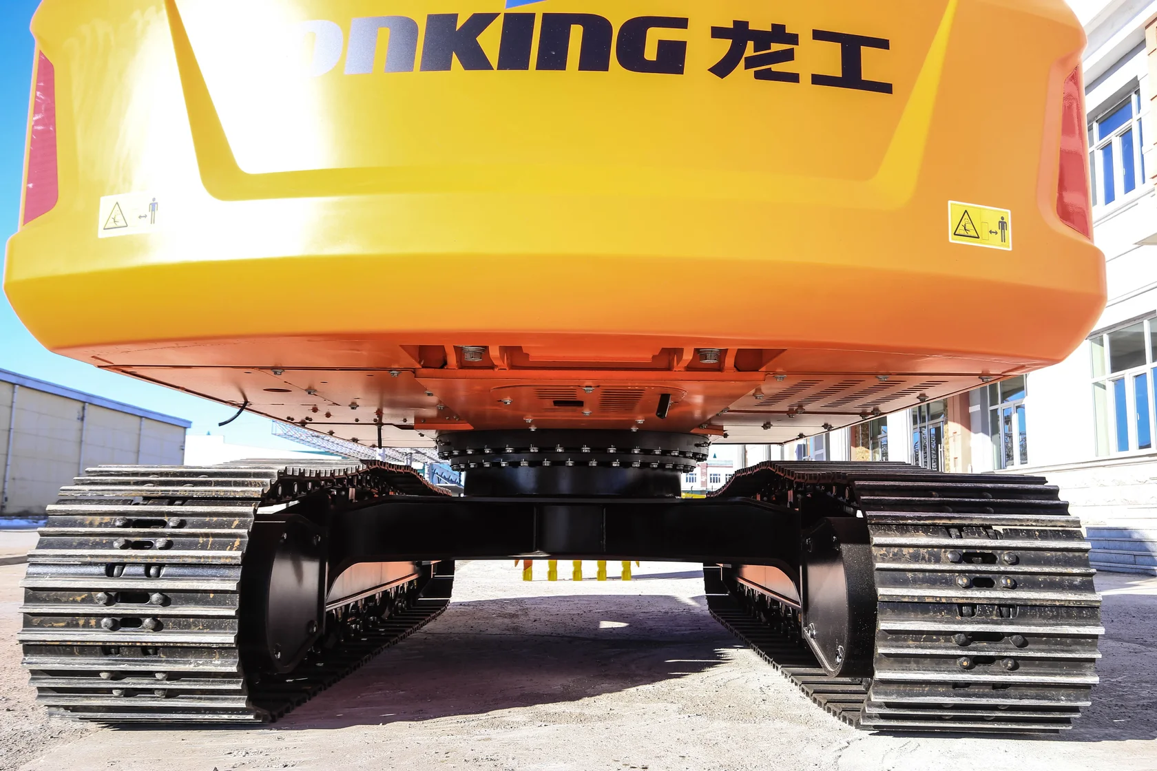 Гусеничный экскаватор LONKING CDM 6225