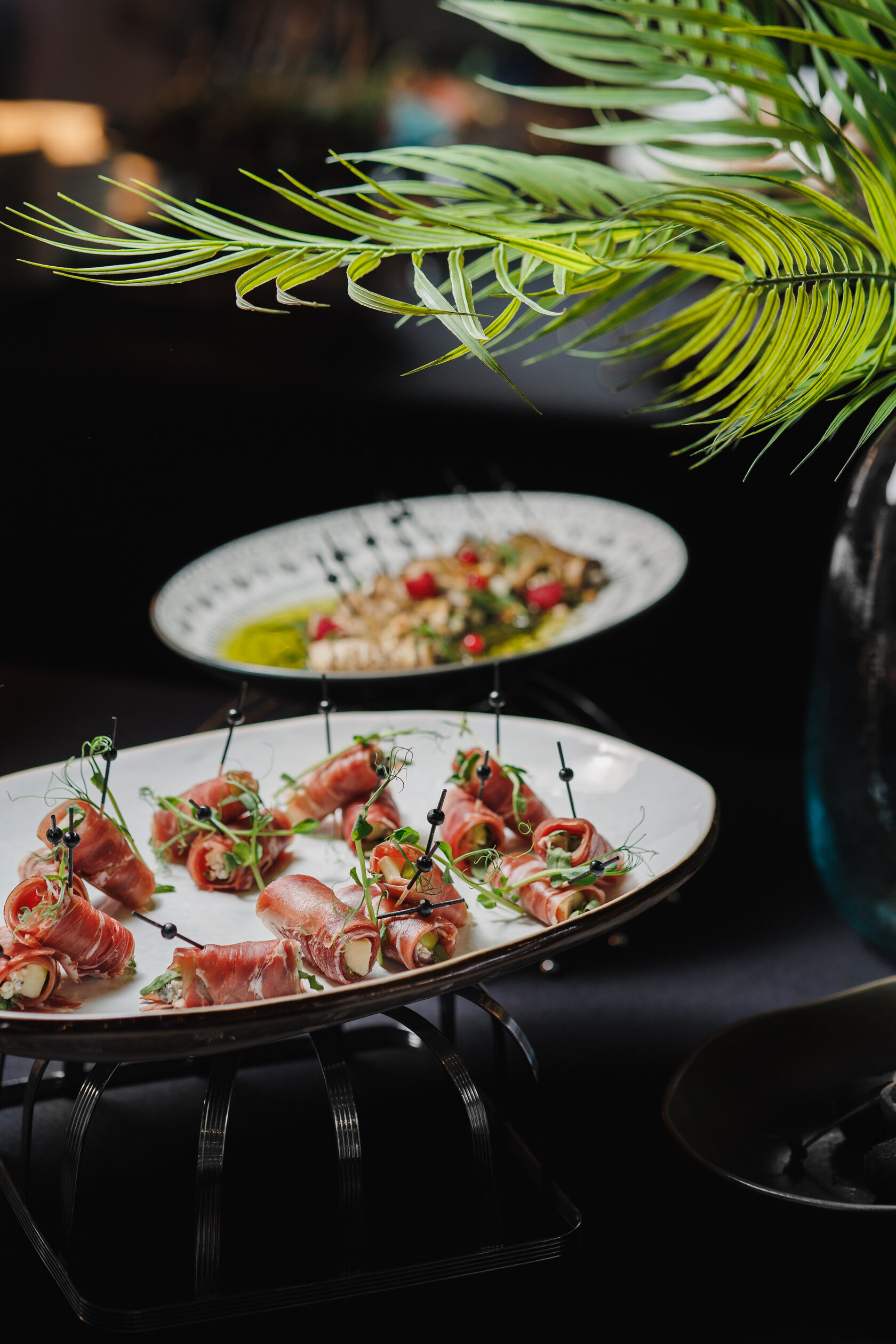 Мини-закуски finger food для фуршета — выездной кейтеринг на банкет Москва