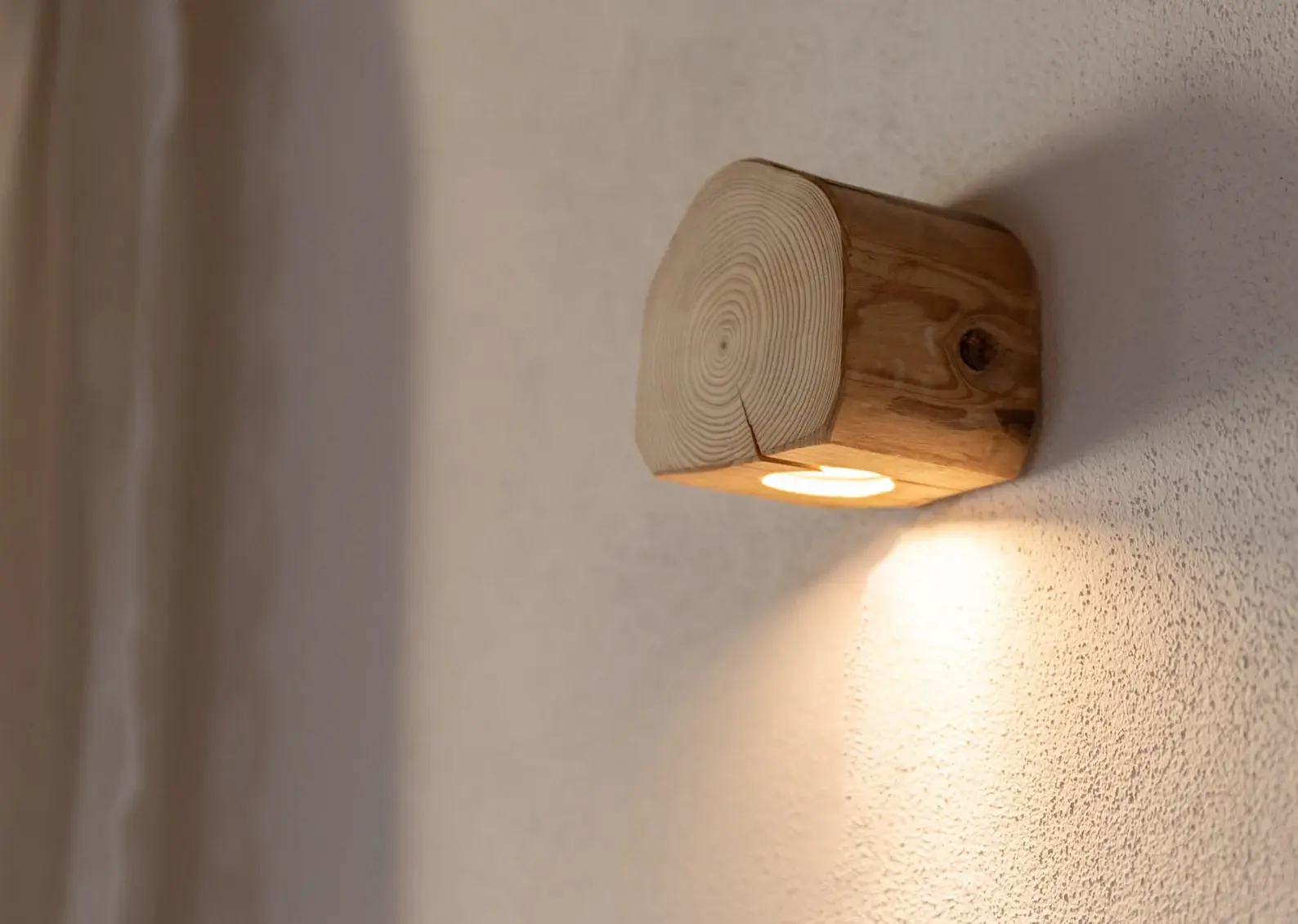 настенный деревянный светильник ручной работы немецкого мастера