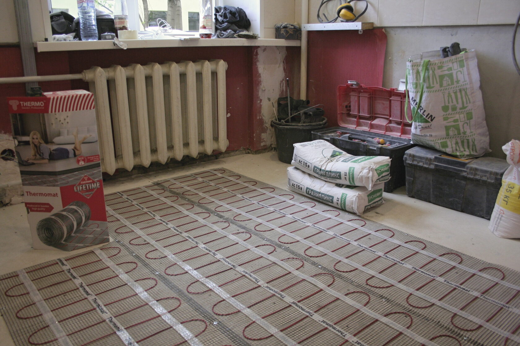 Процесс укладки матов Кнауф на основание