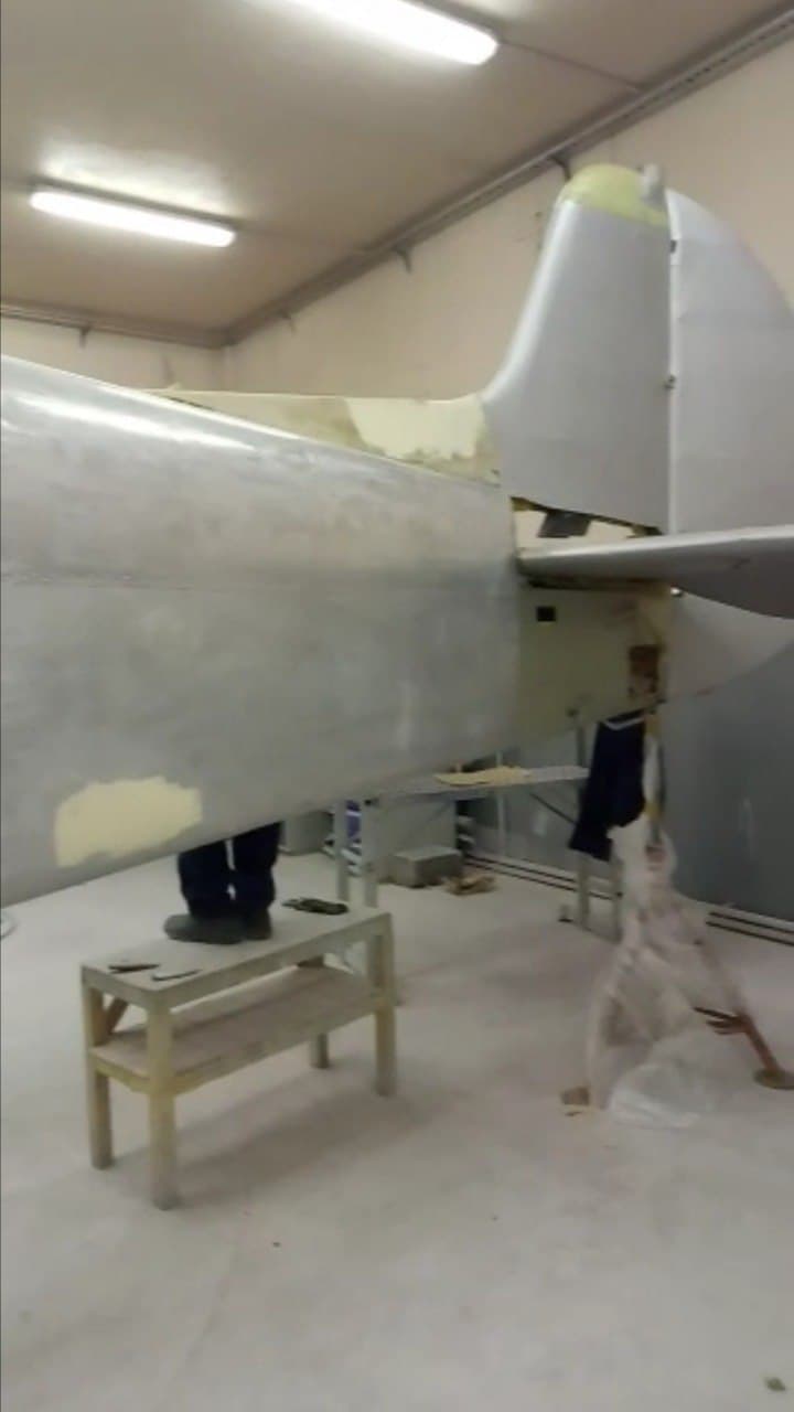 Ремонт поверхности и покраска самолета Як-18Т (Тешка)