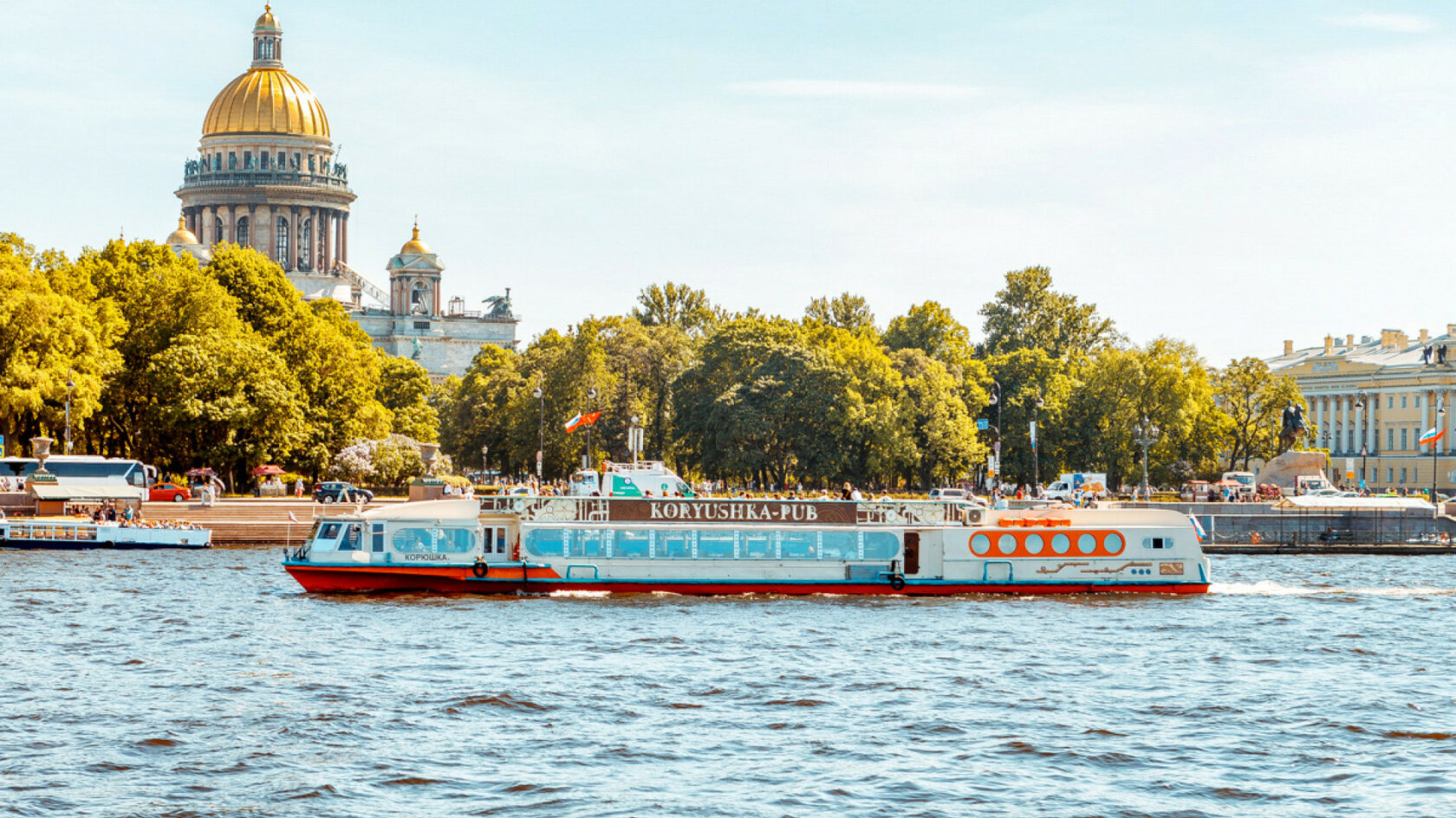 Кораблики спб прогулка. Речные прогулки по Неве в Санкт-Петербурге. Питер теплоходные экскурсии. Теплоход на Неве Питер. Теплоходная прогулка по рекам и каналам Санкт-Петербурга.