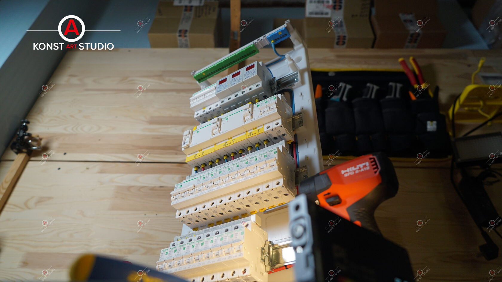 Купить готовый электрощит на 48 модулей в сборе: цены – KonstArtStudio