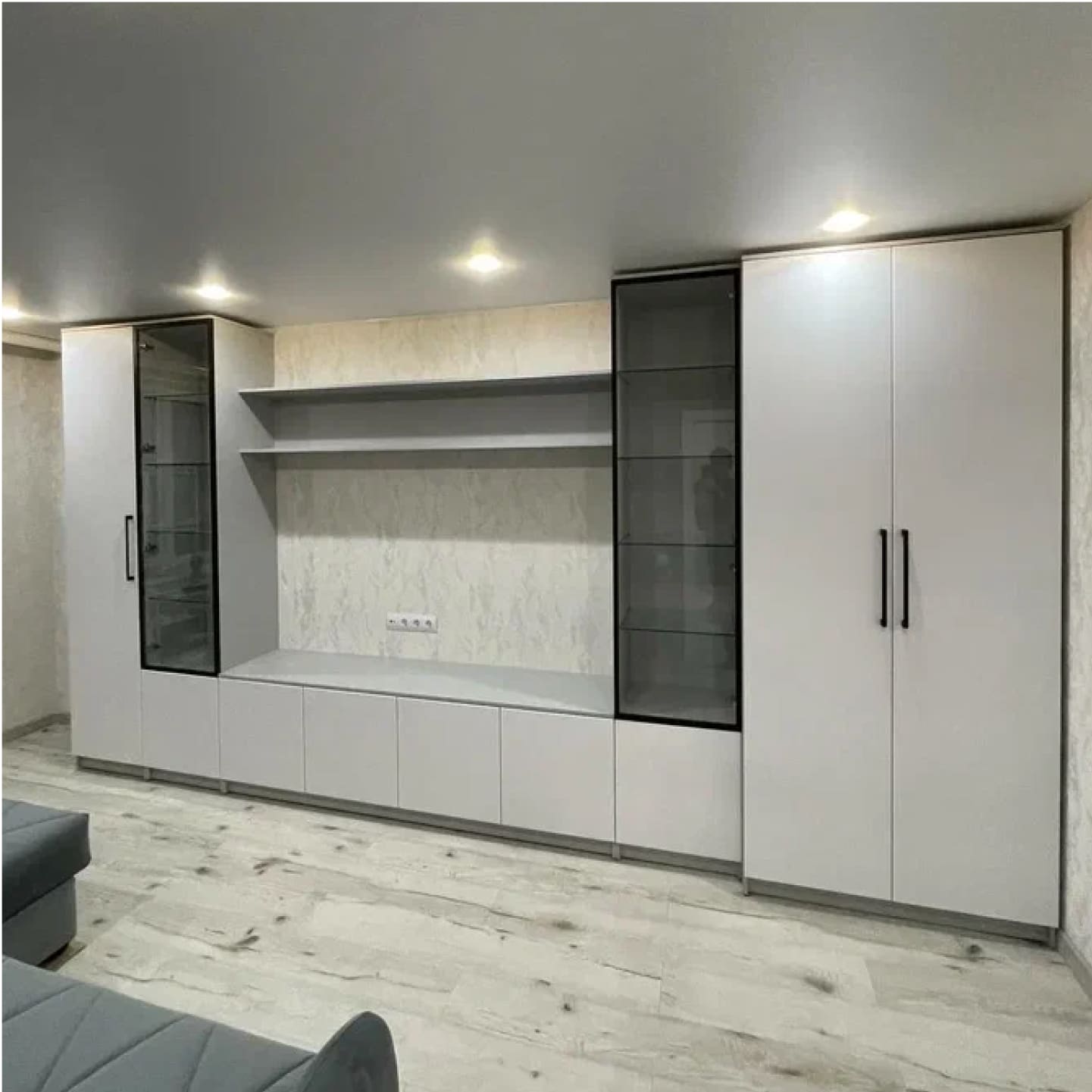 Мебель для гостиных на заказ по индивидуальным проектам, стильные решения на любой бюджет