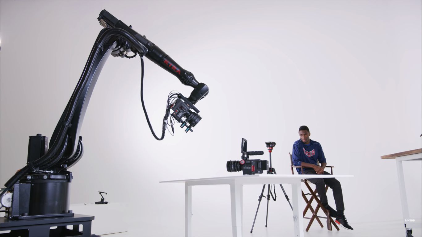 робот слежения. современные роботы. робот амека. робот человек с камерой. робот человек с камерой.