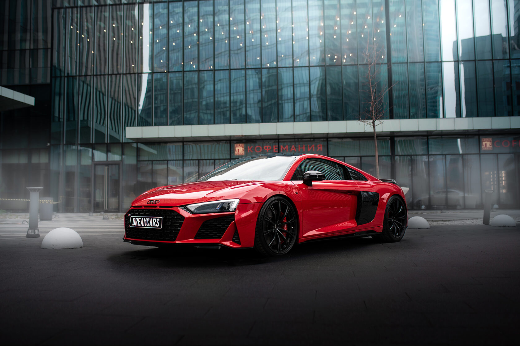 Audi r8 красная 2017 года