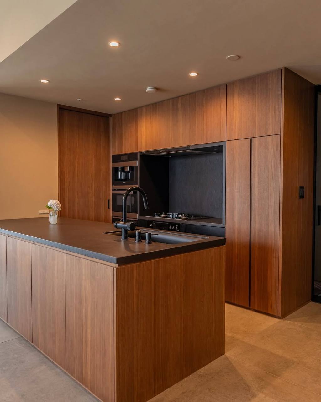 каменная керамика Dekton в цвете Sirius для столешницы