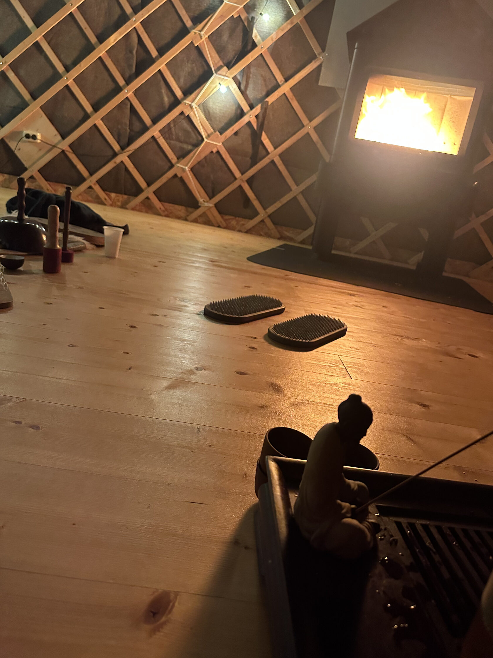 Сеанс гвоздестояния