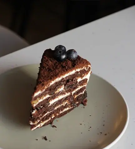 Торт шоколадный с орехами