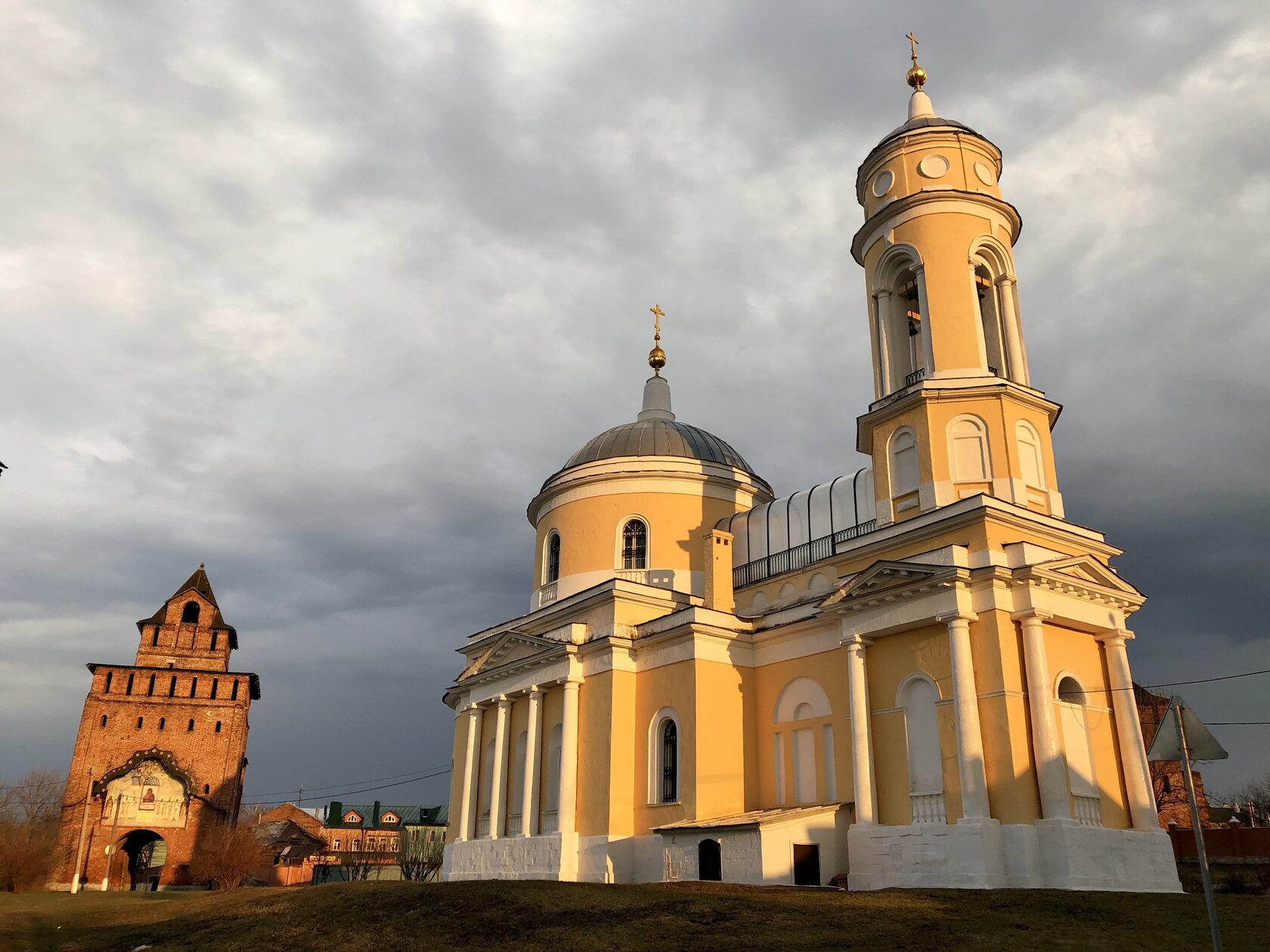 Крестовоздвиженский храм Коломна