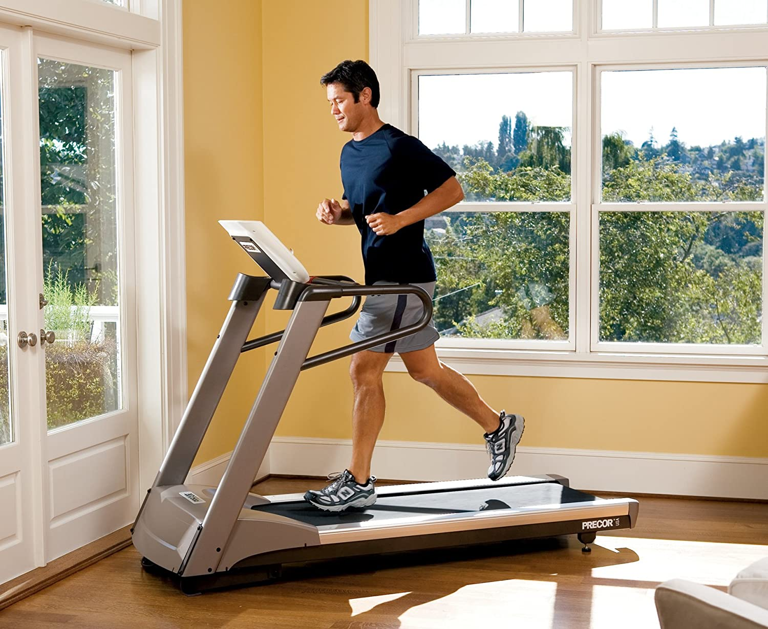 Каким тренажером можно. Беговая дорожка Treadmill. Беговая дорожка KPT Fitness. Кардиотренажеры Precor. Беговая дорожка Quantum Treadmill.