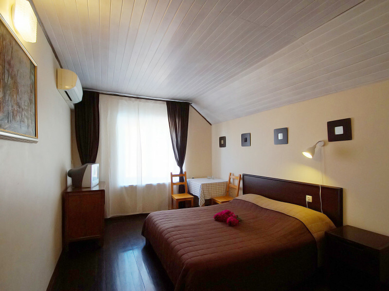 Отель персей архипо-осиповка школьная 89. Бугенвиль архипо осиповка отель. Альпийская 11 архипо-осиповка. Бугенвиль архипо осиповка отель. Бугенвиль архипо осиповка отель.