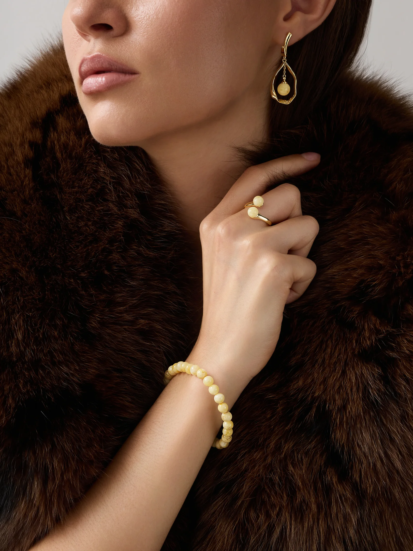 фотосъемка украшений на модели