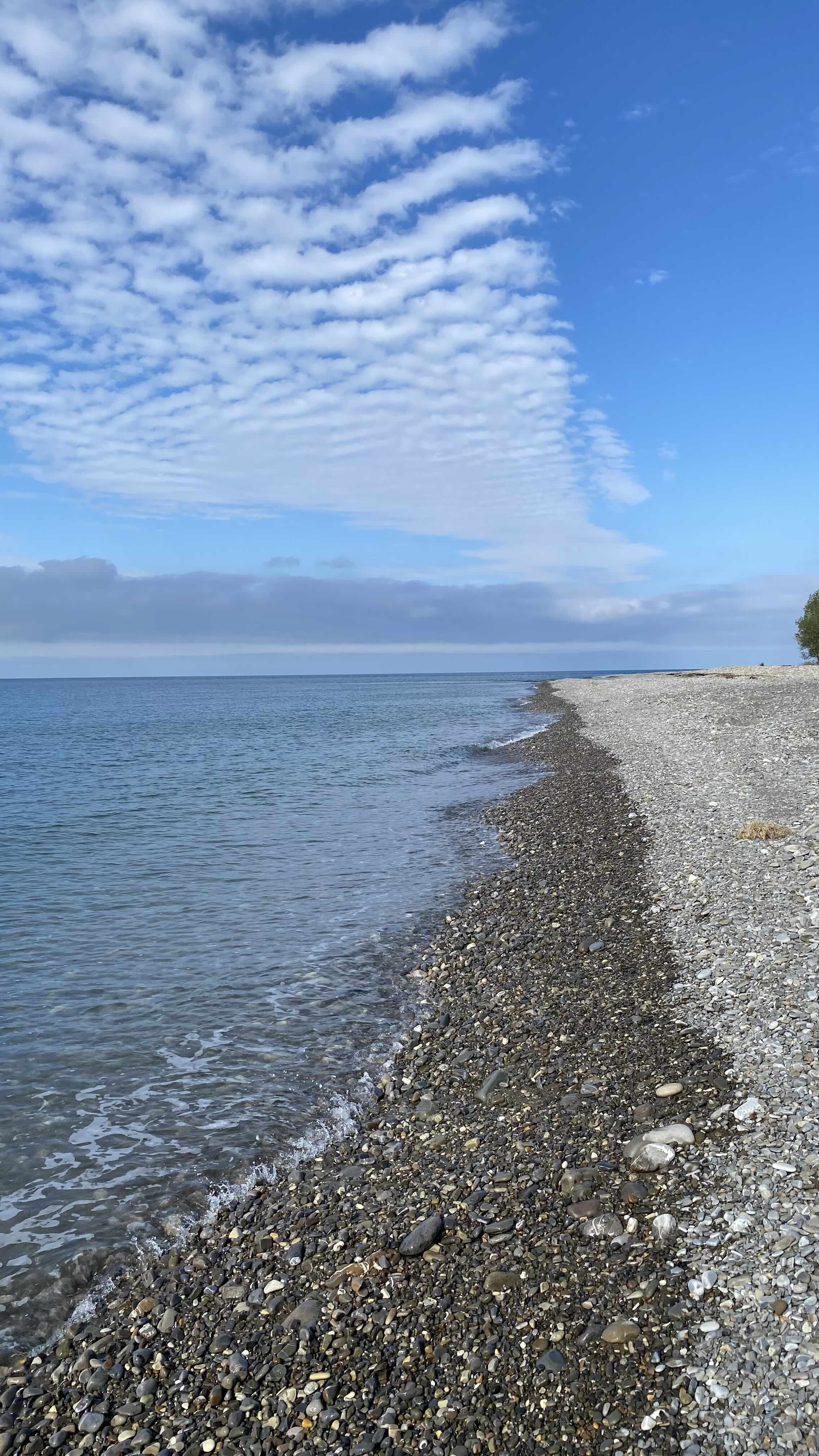 Чистое побережье Черного моря
