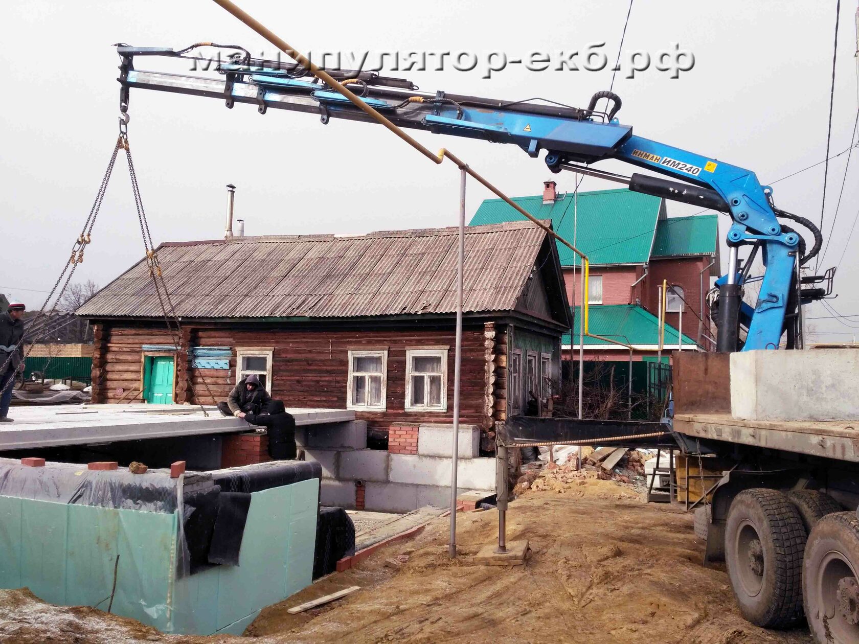 Кран манипулятор сзади кузова