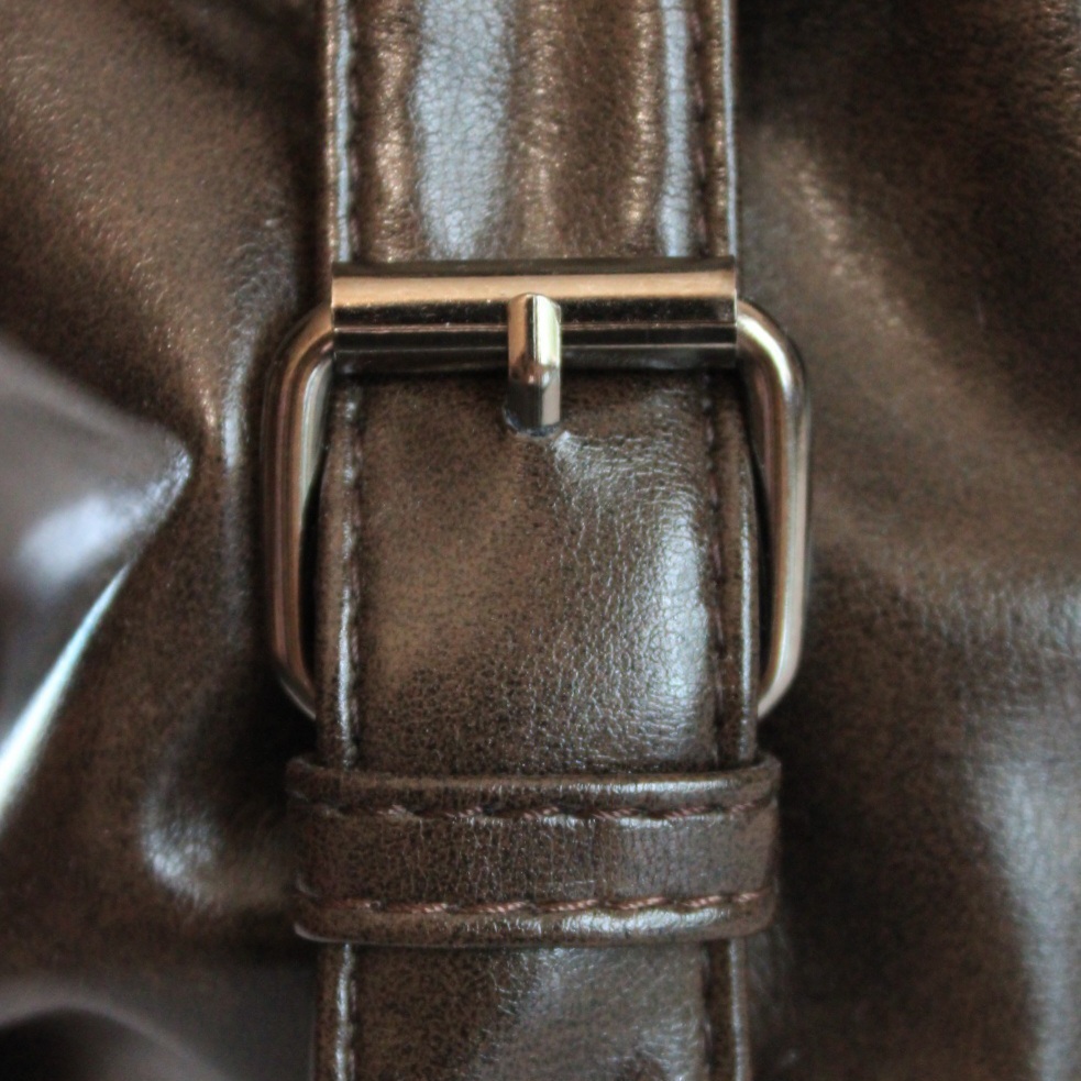 Купить сумку тоут коричневого цвета в винтажном стиле.