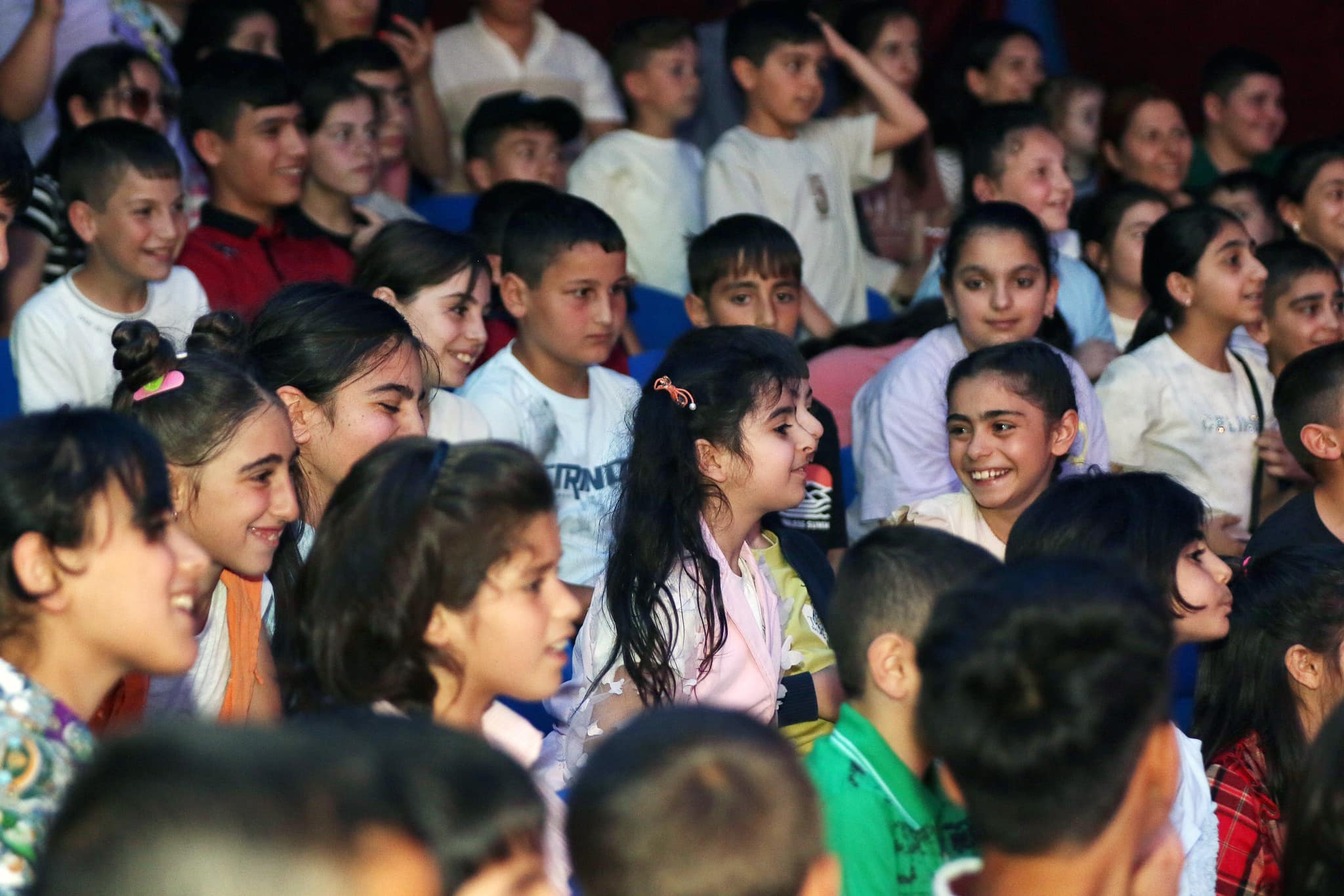 450 Artsakhtsi children invited by the Aznavour Foundation to the  "Vardanyan Brothers" circus