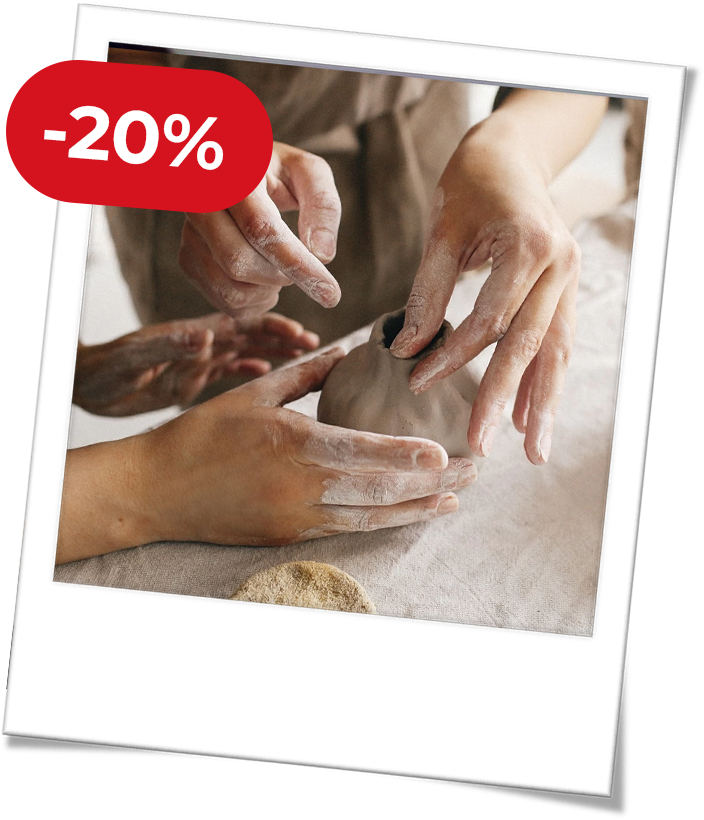 фото нанесения макияжа на лицо девушки 