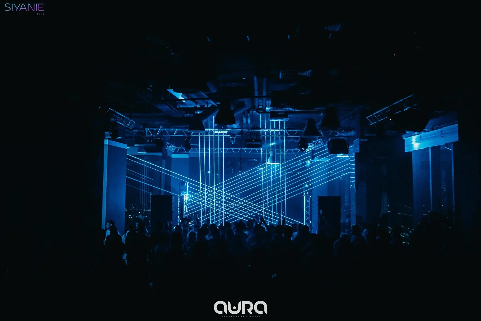 Aura — техно-вечеринка: общий вид сцены и света.