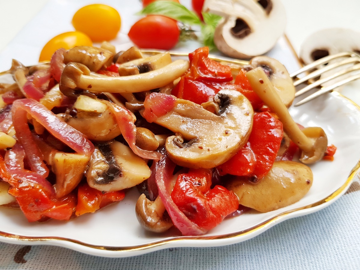 что приготовить из болгарского перца и грибов? Блюда из болгарского перца с грибами