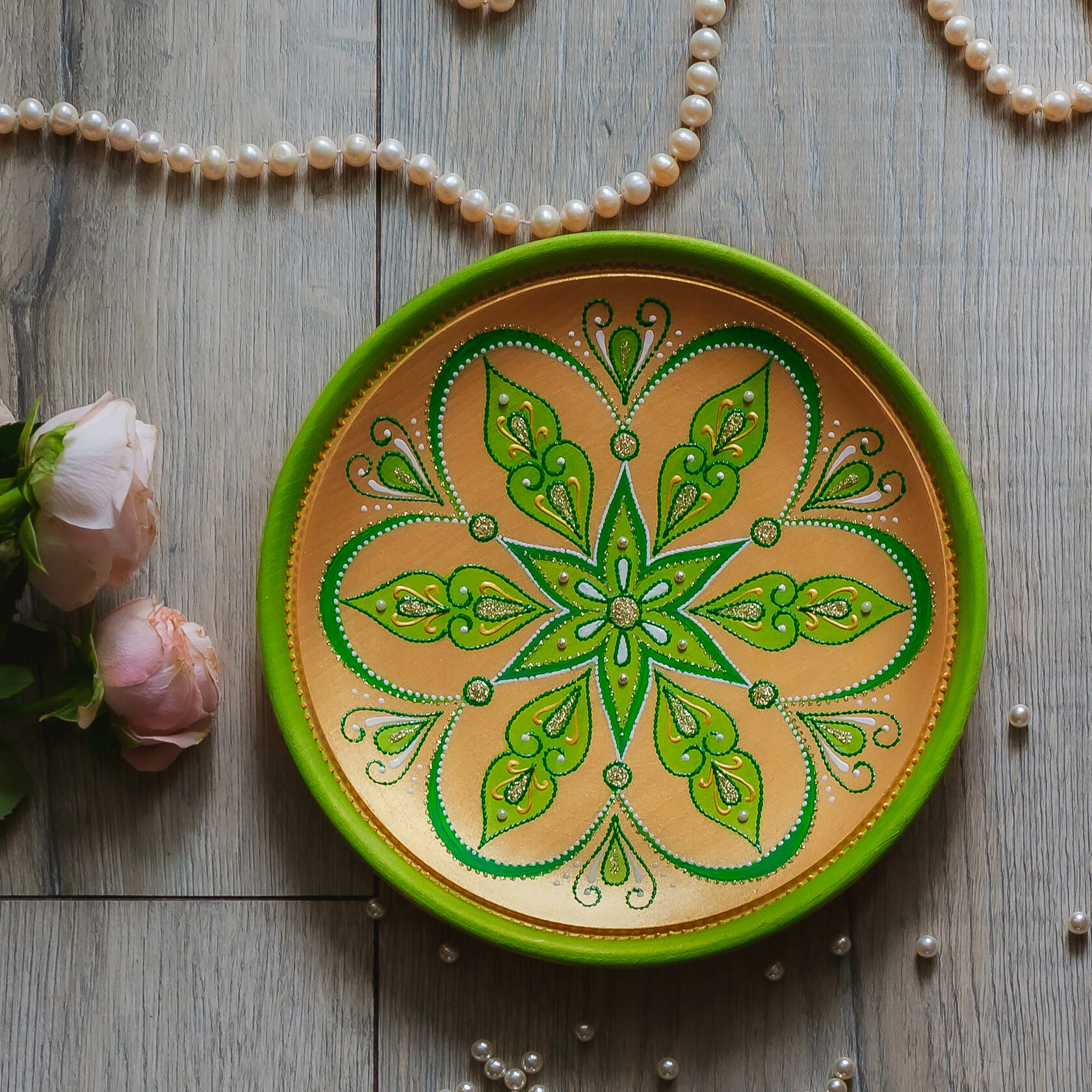 декоративная тарелка зеленая