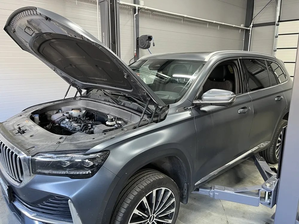 ТО Geely Monjaro и Coolray: регламент и цены