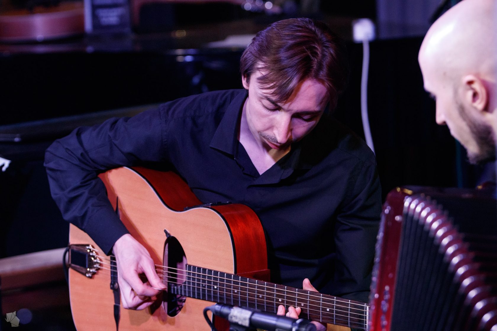 почему музыкантов. структура музыкального произведения. почему музыканты. почему музыкантов. новогодний джазовый концерт с шампанским.