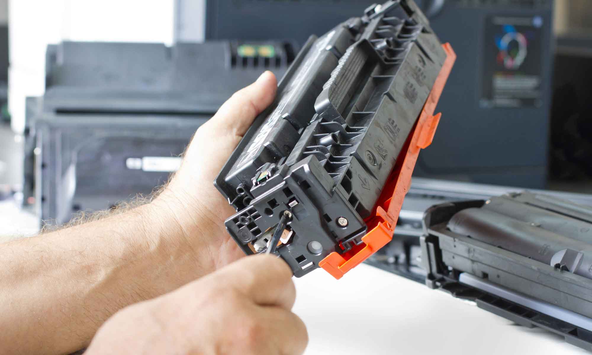 Заправка картриджей для принтера в спб. Заправка картриджей для принтера в спб. Заправка картриджей спб. Заправщик лазерных картриджей. Заправщик картриджей.