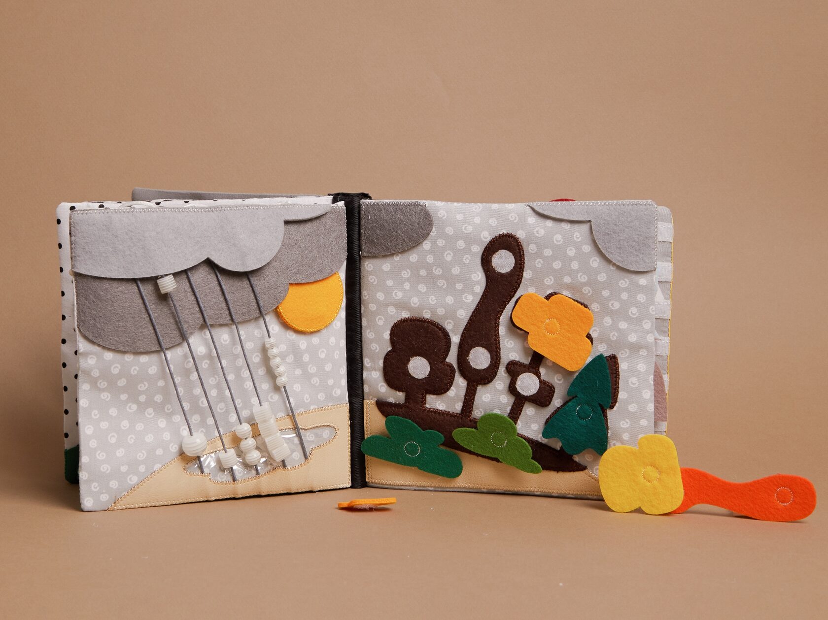 Activities in seasons. времена года книга. Seasons book. 4 seasons booklet. книга seasons.