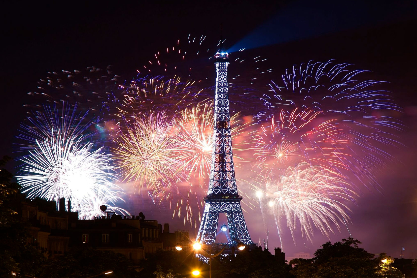 France holiday. Новый год во Франции. Новогодний Париж. Новый год в Париже. Франция Париж новый год.