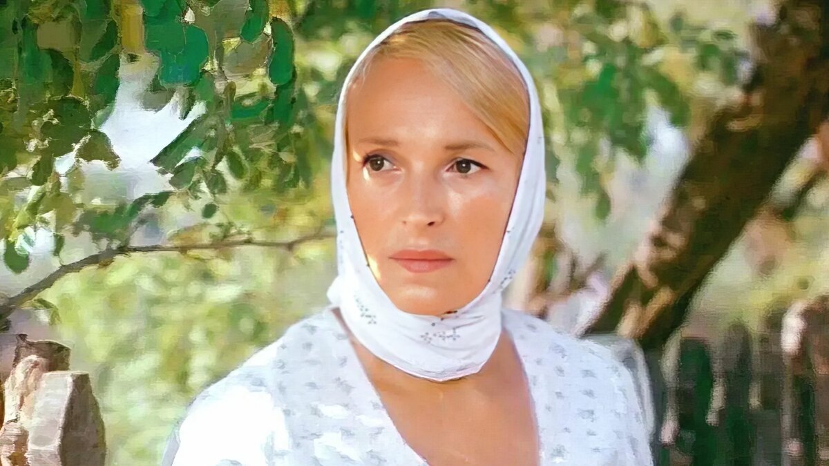 Две казачки: К 100-летию народной артистки СССР Клары Лучко