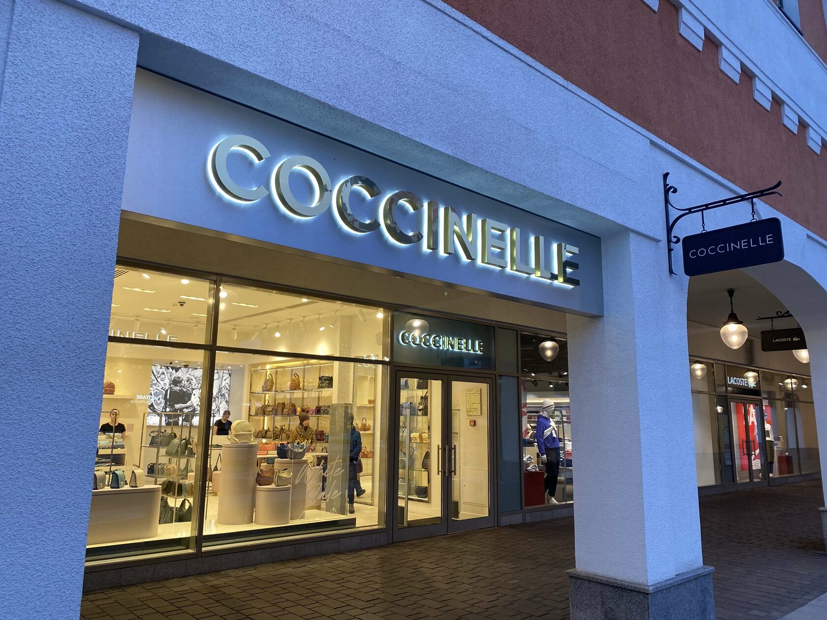 Проект COCCINELLE (Outlet Village Белая Дача)