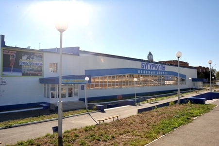 Ледовый дворец бугуруслан 2023. Ледовый дворец бугуруслан фото. Ледниковый дворец в бугуруслане. Ледовый дворец бугуруслан. Ледовый дворец бугуруслан внутри.