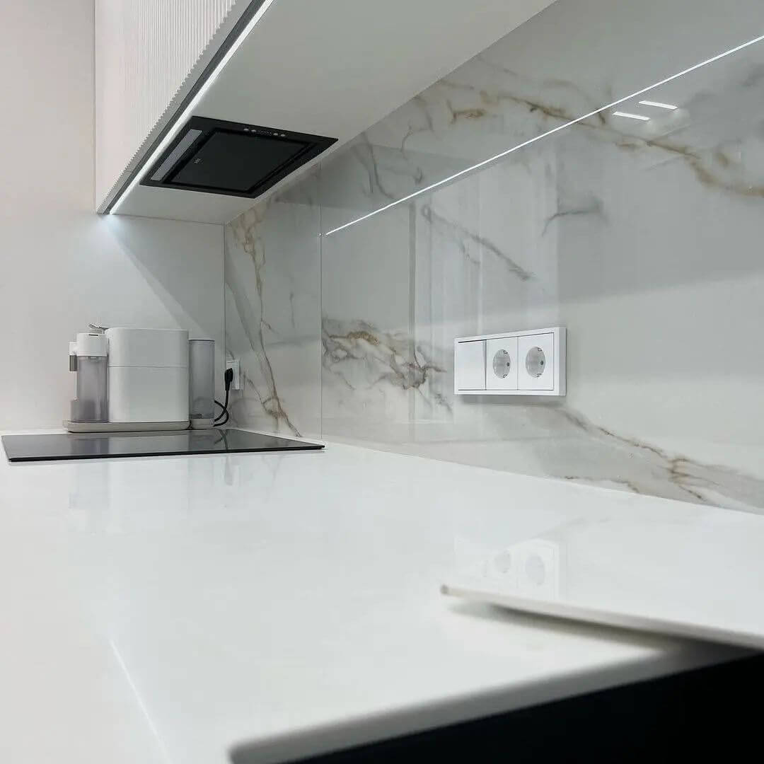 Кухня на заказ в Москве белая