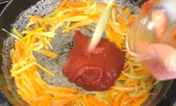 Приготовление борща из квашеной капусты: шаг 7