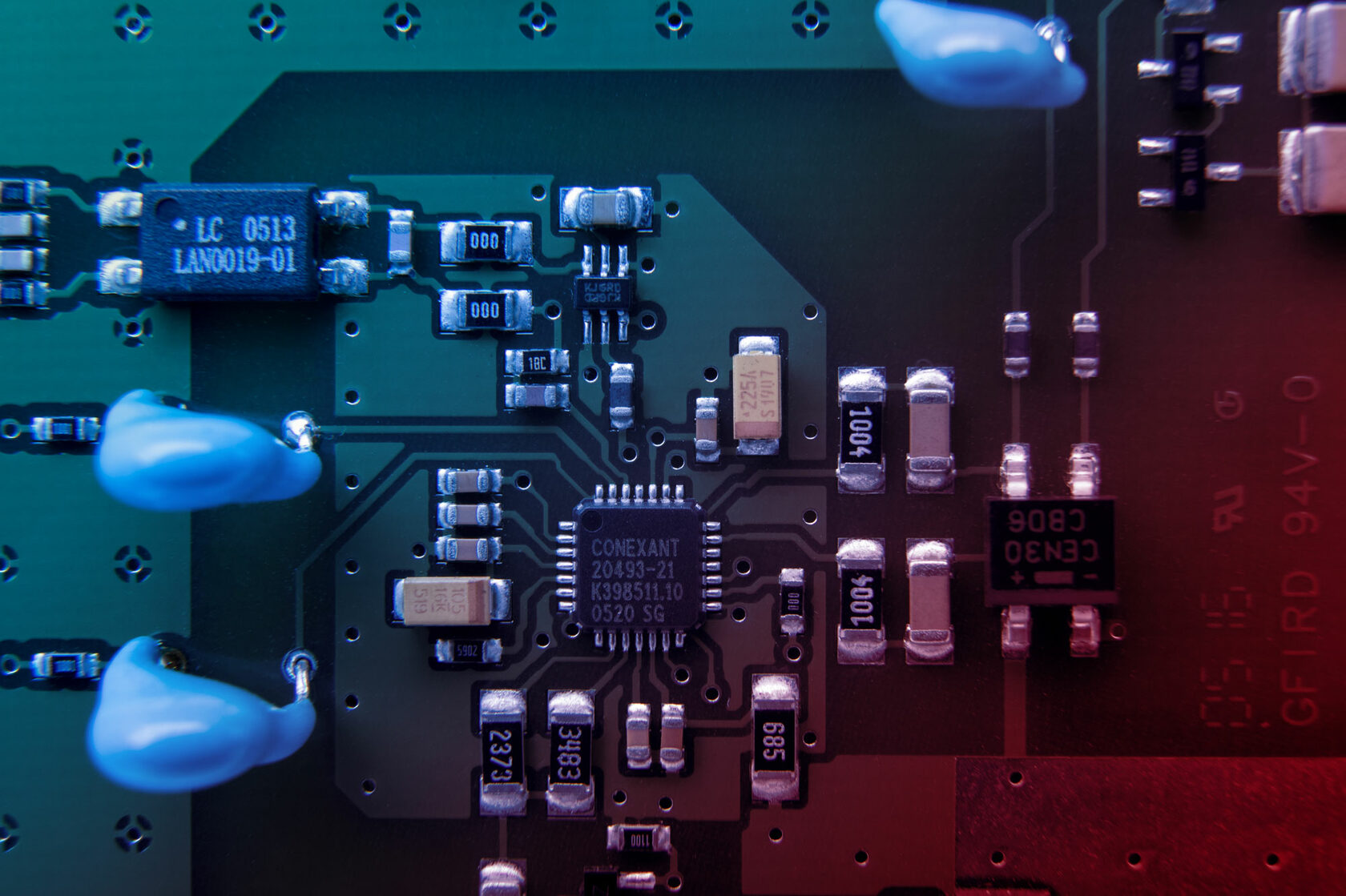 Проектирование микросхем. Плата крупным планом. Digital circuit Design. Генератор синих чипов на Дэстоне.