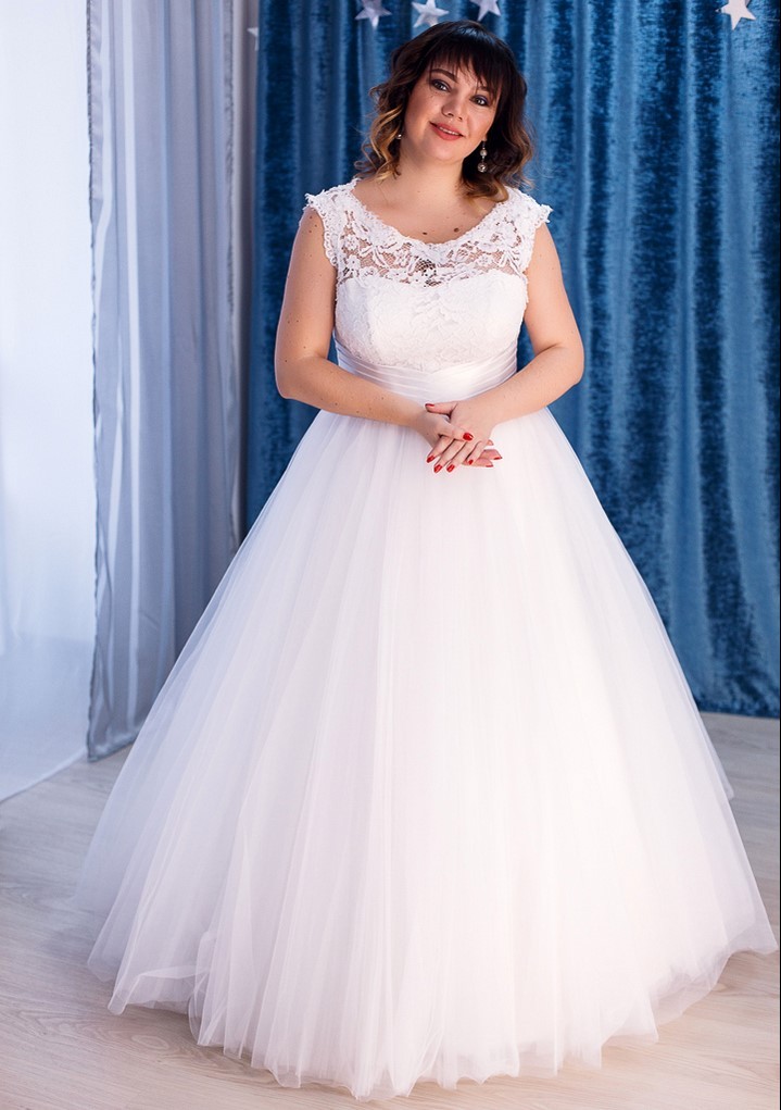 Прокат платье недорого. Свадебные платья больших размеров напрокат. Свадебное платье 54 размера. Свадебные платья 54-56 размера. Свадебное платье 52 размер.