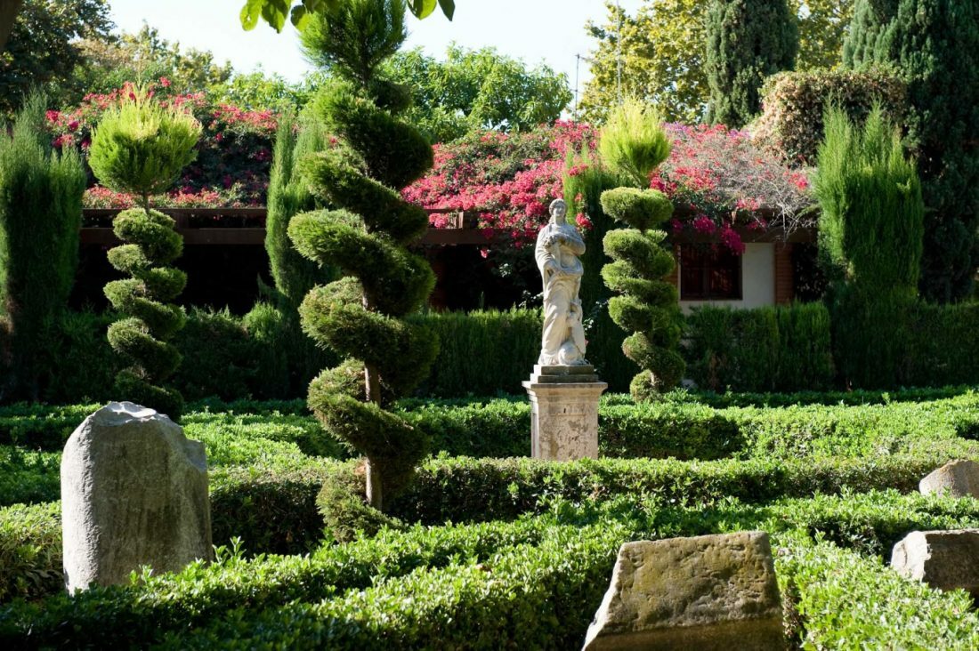 Королевский сад. Королевские сады Валенсия. Королевские сады (Jardines del real) в Валенсии. Королевский парк Валенсия. Валенсия сады Виверос.