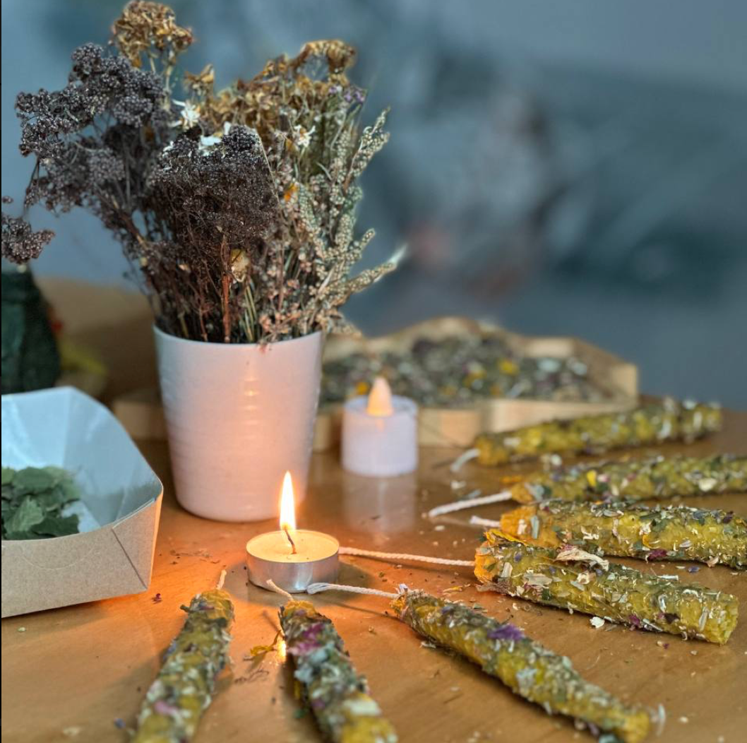 травница, травница калининград, лечебные травы, свойства трав, свойства лечебных трав калининград, оберег, оберегать, славянские обереги, кукла оберег, молитва оберег, скрутки, скрутка свечей, женская баня, лечебная баня, свойства бани, бани калининград, женская встреча, мастер-класс свечи, мастер-класс калининград, сбор трав, купить сбор трав, какой сбор трав, народная медицина, лечение народной медициной, травник калининград