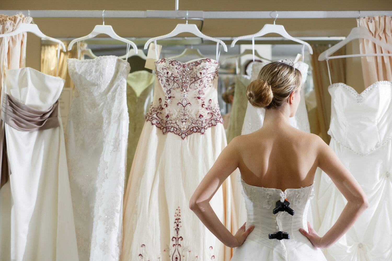 Примерить свадебное платье онлайн на свое