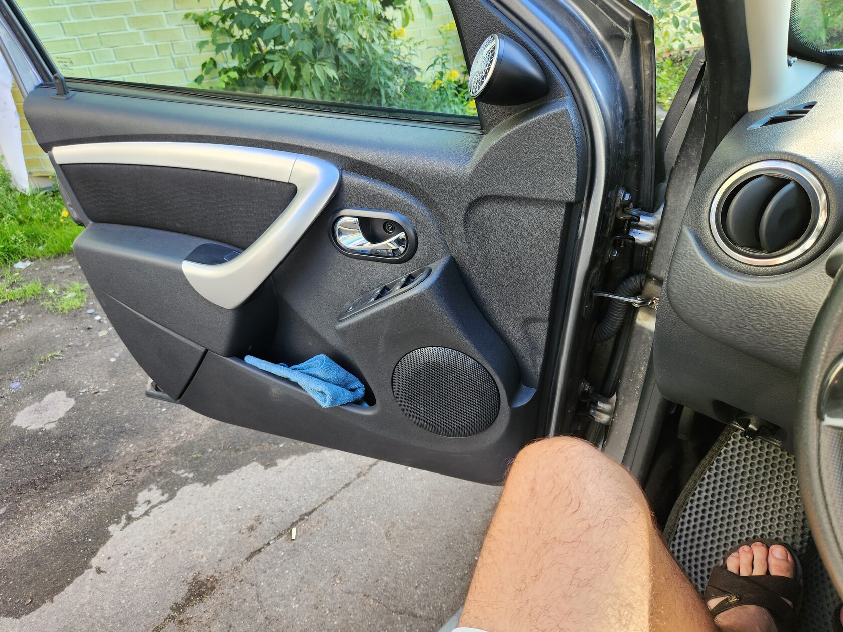 замена акустики nissan terrano