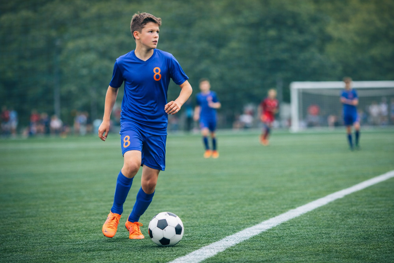 Центральный полузащитник с мячом