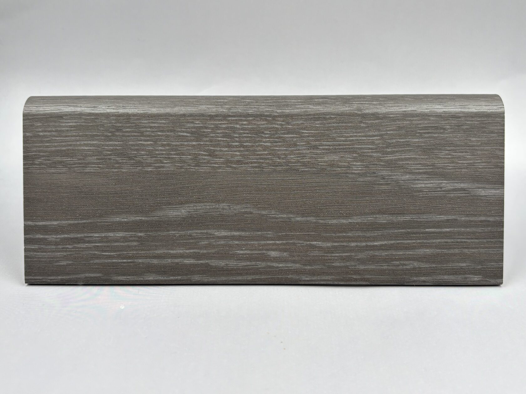 Плинтус МДФ под дерево, под дуб для ламината и паркета в Санкт-Петербурге (СПб)