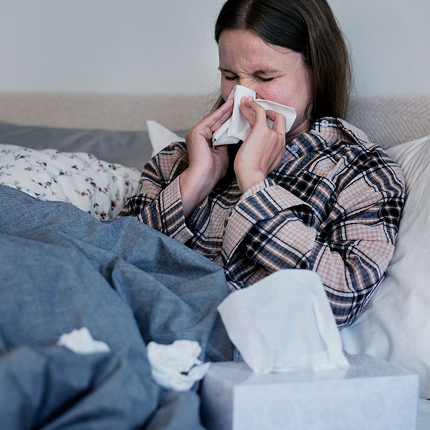 Заложен нос без простуды. ОРВИ. ОРВИ грипп простуда. Страшные картинки ОРВИ. Свиной грипп симптомы 2023.